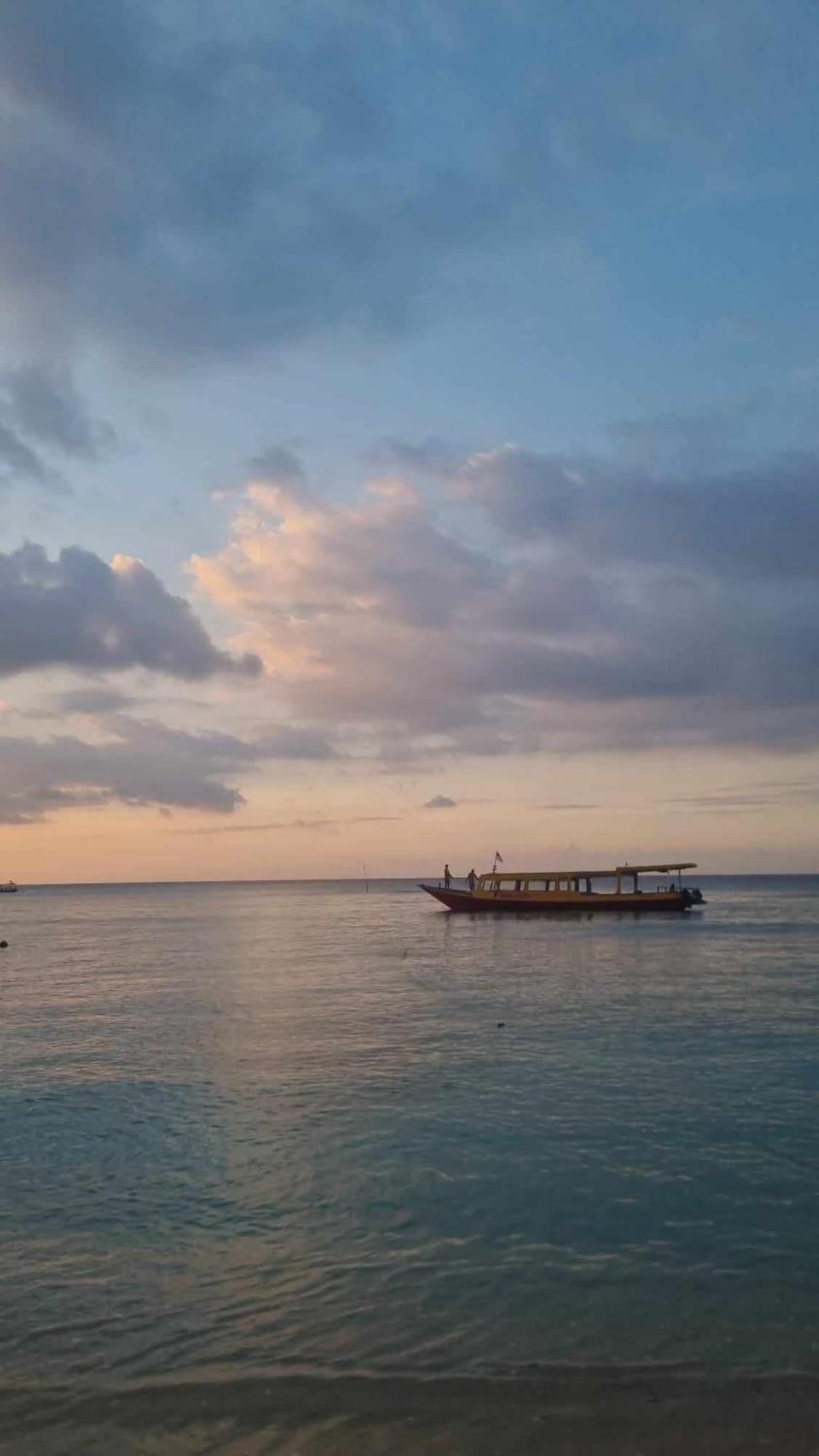 Uncle Hippie'S Dream Hostel Gili Meno Buitenkant foto